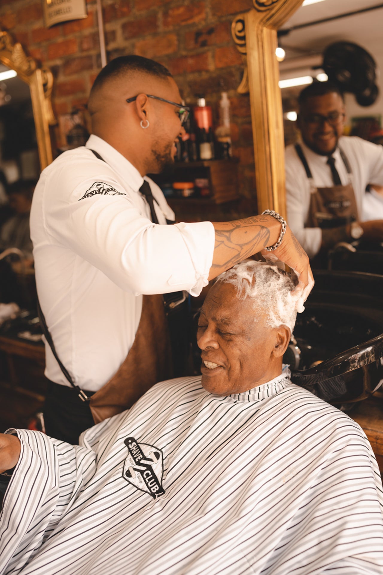 Corte + Ritual de barba + Depilación de nariz + Depilación de oídos